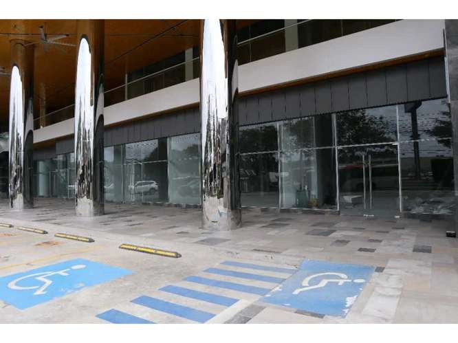 LOCAL / DORADO CITY CENTER / 164M / TERRAZA DE 28M / ALTO TRÁFICO JC - Imagen 2
