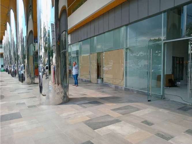 LOCAL / DORADO CITY CENTER / 164M / TERRAZA DE 28M / ALTO TRÁFICO JC - Imagen 5