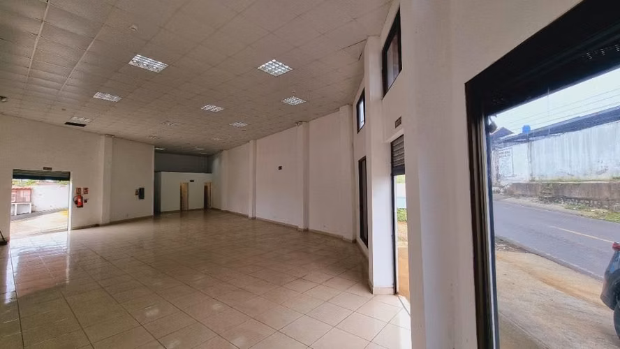 REMATÓ LOCALES NUEVOS AL COSTO