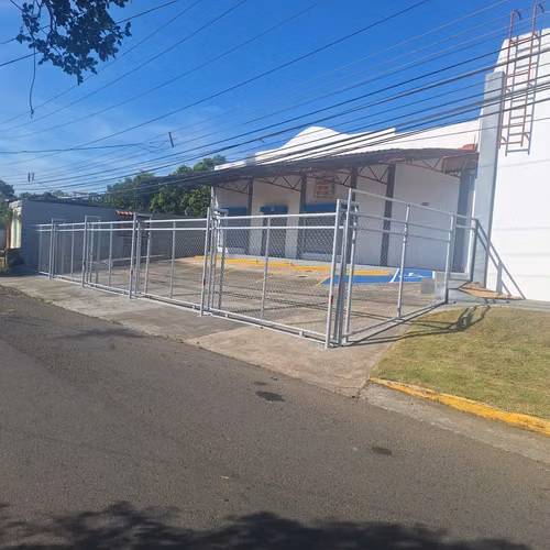 REMATÓ LOCALES NUEVOS AL COSTO