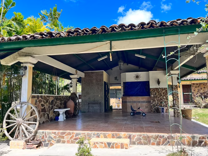Venta de Casa en Penonomé, Coclé, 2,390m2 de terreno