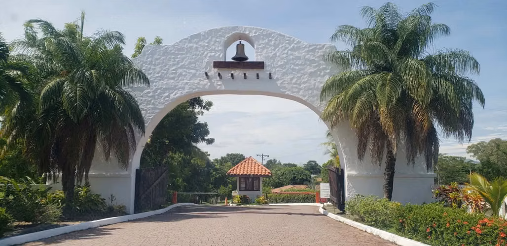 Prime Lot Sale PH Club Ecuestre Coronado Panama - 780m² Titled
