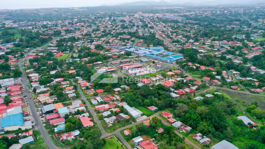 Venta de terreno comercial calle San Martin Chorrera