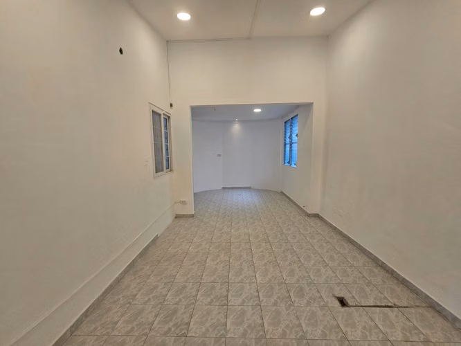 Venta de casa en Altos de Panamá, excelente ubicación - Imagen 7