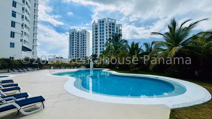 Venta de Apartamento Amoblado en PH Founders 4, Playa Blanca 25-4447GG