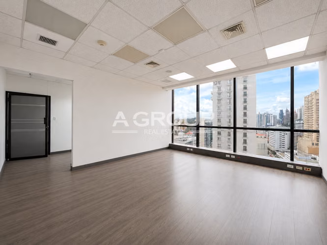 Ganga - Plaza Banco General - Calle 50 - Se Vende Oficina - Imagen 3