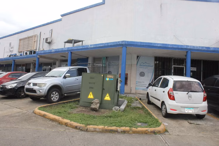 VIA CINCUENTENARIO DEPOSITO CON MEZANINE - Imagen 3