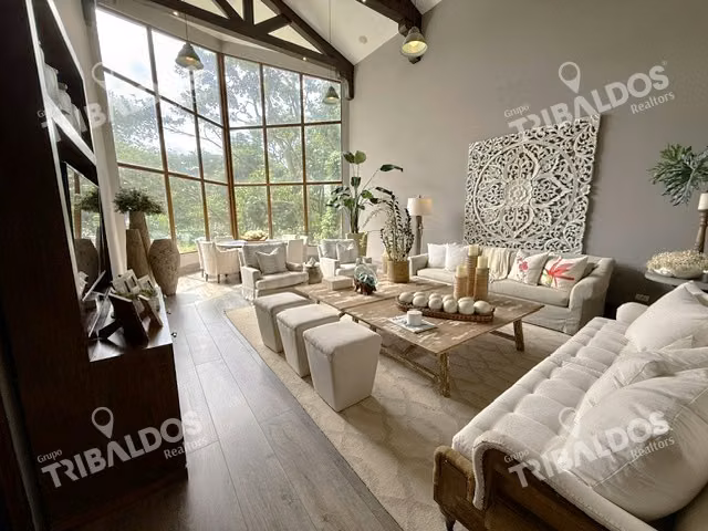 VENTA DE CASA EN EL VALLE, ANTÓN