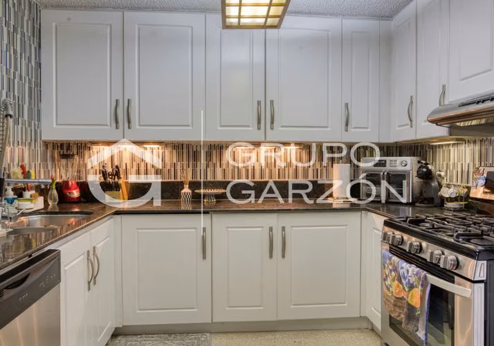Venta de apartamento desamoblado en Obarrio (PH Monaco)