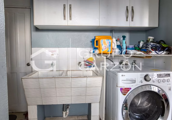 Venta de apartamento desamoblado en Obarrio (PH Monaco)