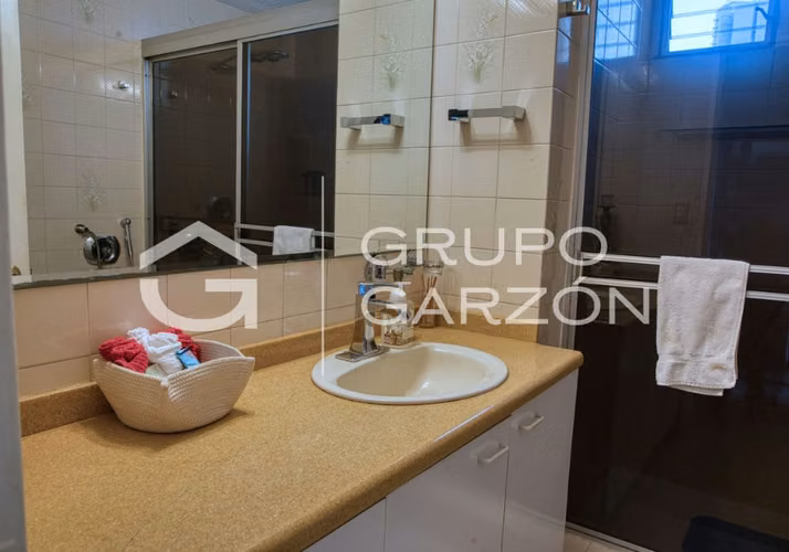 Venta de apartamento desamoblado en Obarrio (PH Monaco)