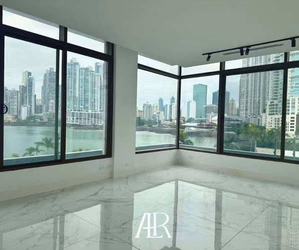 Vendo Apartamento Exclusivo en Ocean Reef Islands, P.H. Water Front