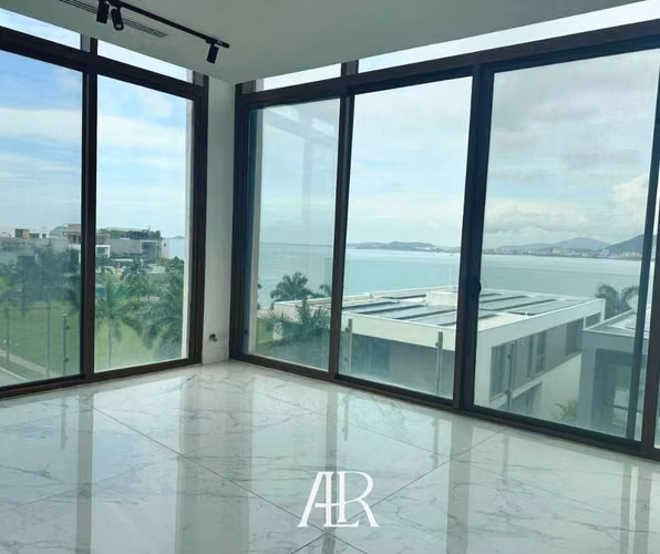 Vendo Apartamento Exclusivo en Ocean Reef Islands, P.H. Water Front