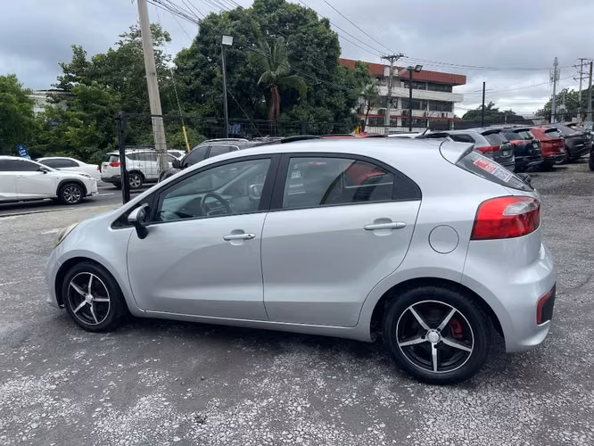 KIA RIO 2016 FULL EXTRAS - Imagen 4