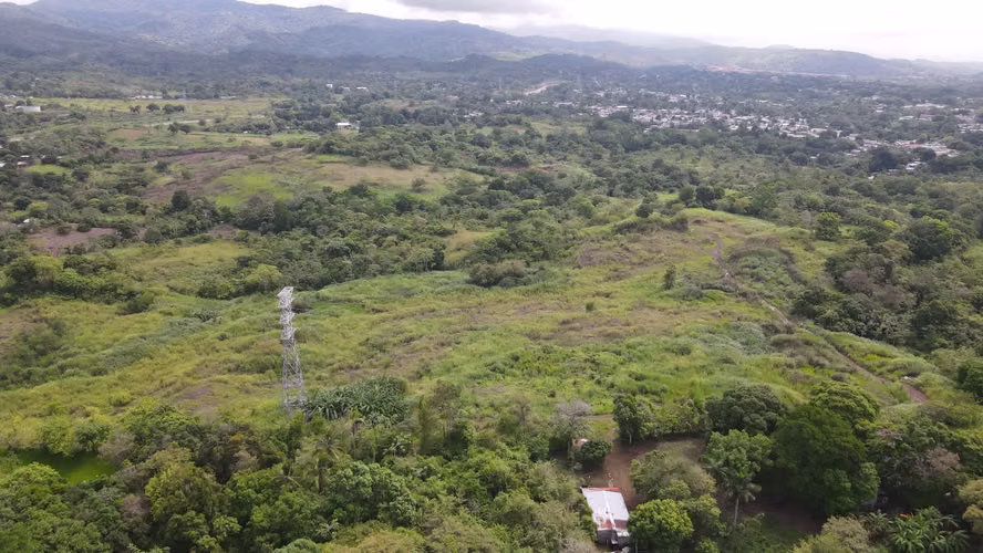 Banco vende Lote para desarrollar proyecto para casas en Pedregal - Imagen 5