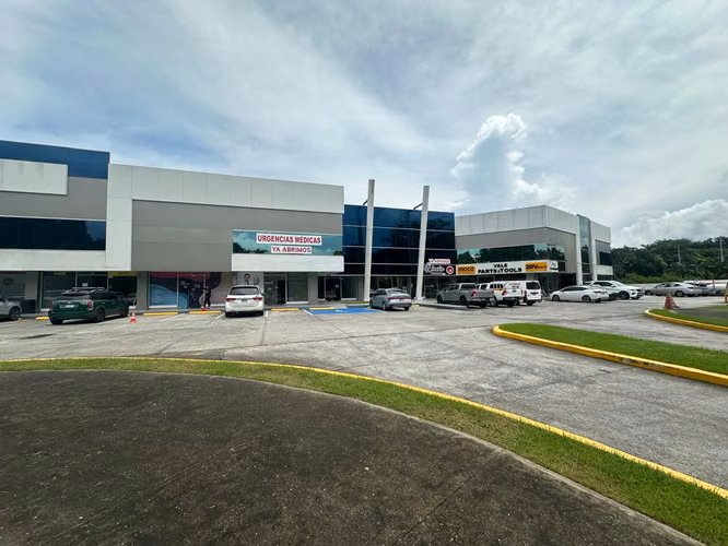 Alquiler de Local en Cárdenas, Plaza Cárdenas Center, 110m2