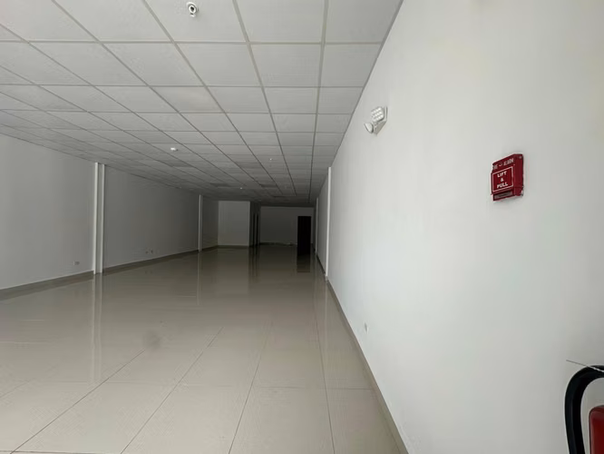 Alquiler de Local en Cárdenas, Plaza Cárdenas Center, 110m2