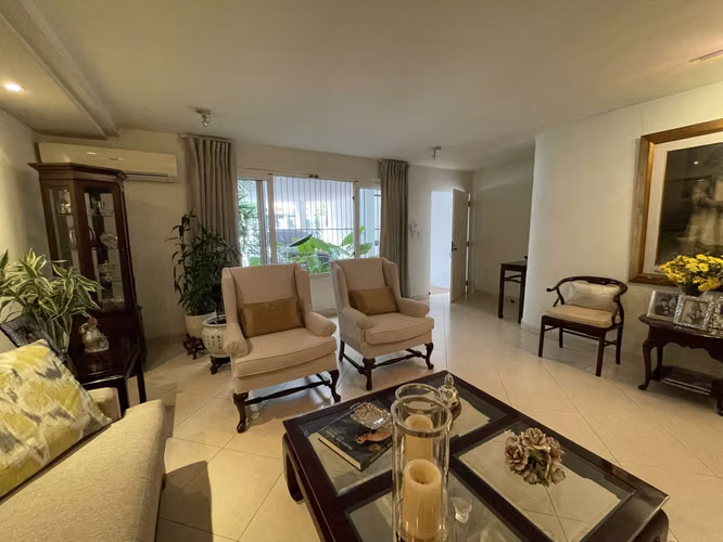 SE VENDE CASA EN OBARRIO