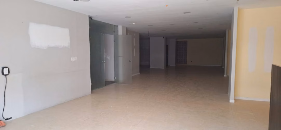 local en el cangrejo,exelente ubicacion 214 metros - Imagen 6