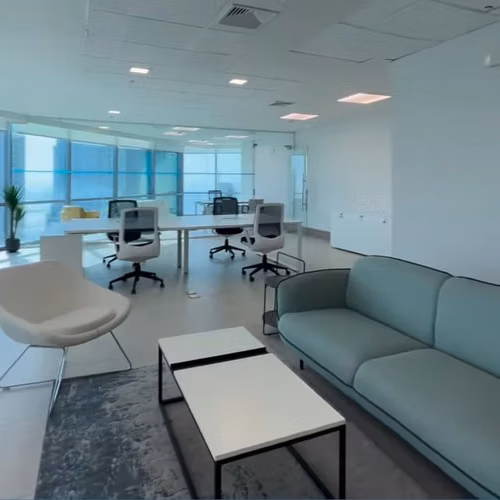 Alquiler de Oficinas Amobladas en Costa Del Este.