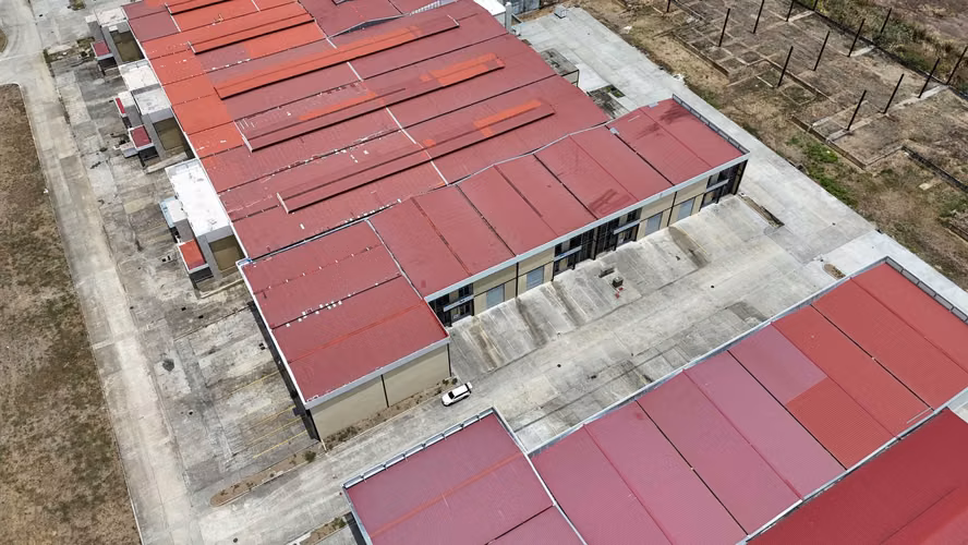 Bodega Industrial en Alquiler con Oficinas | 526 m² | Tocumen