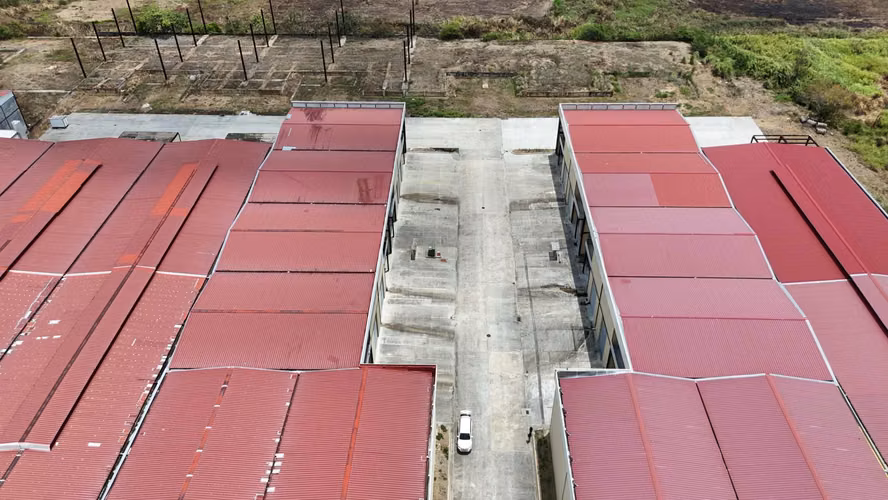Bodega Industrial en Alquiler con Oficinas | 526 m² | Tocumen
