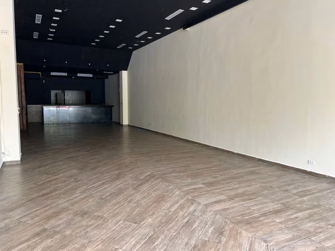 Alquiler de Local Comercial en Costa del Este, Plaza Boulevard del Este, 352m2