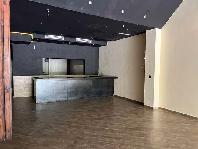 Alquiler de Local Comercial en Costa del Este, Plaza Boulevard del Este, 352m2