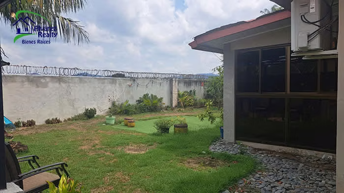 ID# H-0252 Casa en Venta con finos acabados - Imagen 11