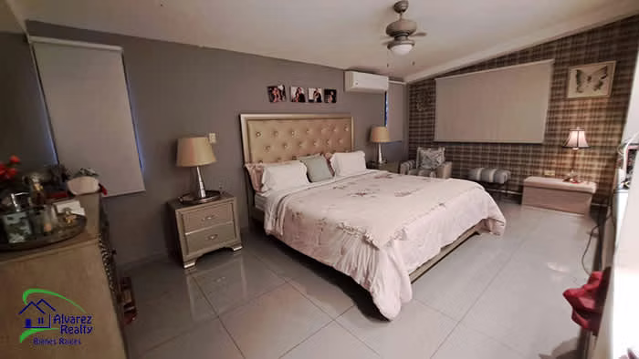 ID# H-0252 Casa en Venta con finos acabados - Imagen 8
