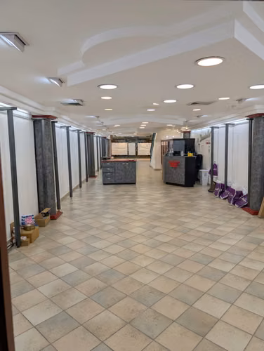 VENTA DE LOCAL COMERCIAL CENTRO COMERCIAL EL DORADO - Imagen 2