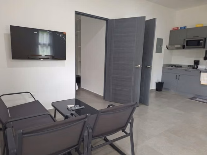 Venta de Propiedad Airbnb en Cabuya con 4 Apartamentos y Potencial de Expansión