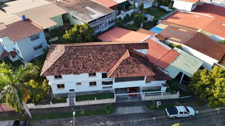 VENTA CASA RESIDENCIAL EL BOSQUE - TUMBA MUERTO