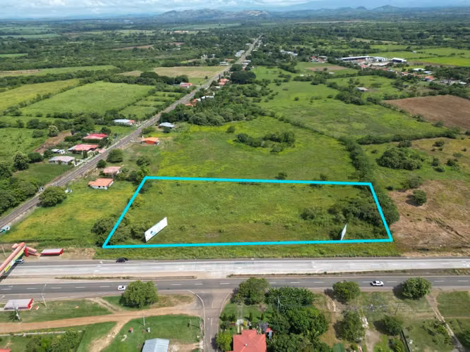 TERRENO EN VENTA SOBRE LA PANAMERICANA AGUADULCE COCLÉ