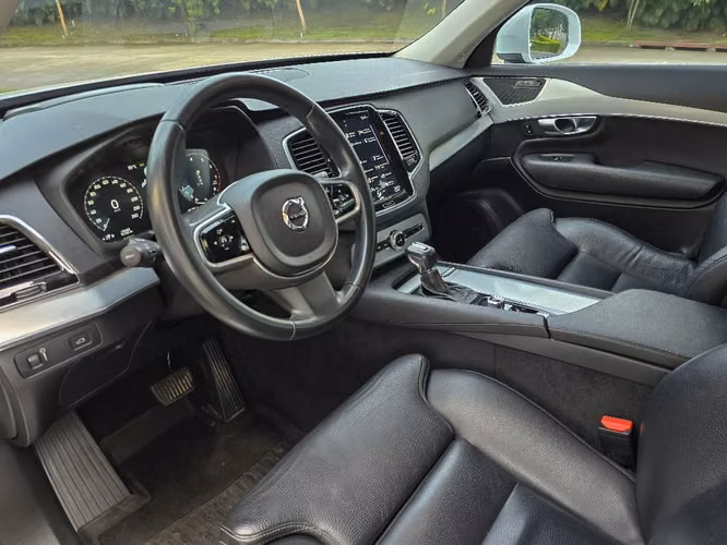 VOLVO XC90 T5 AWD 2019
