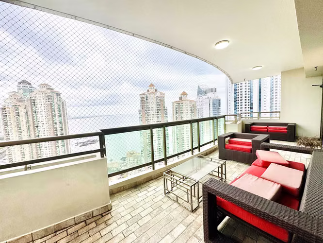 Alquiler de penthouse en Punta Pacifica