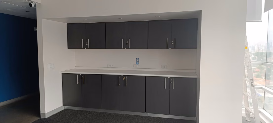 SE ALQUILAN OFICINAS DE 734.10 Y 1369 M2 EN CONDADO BUSINESS CENTER