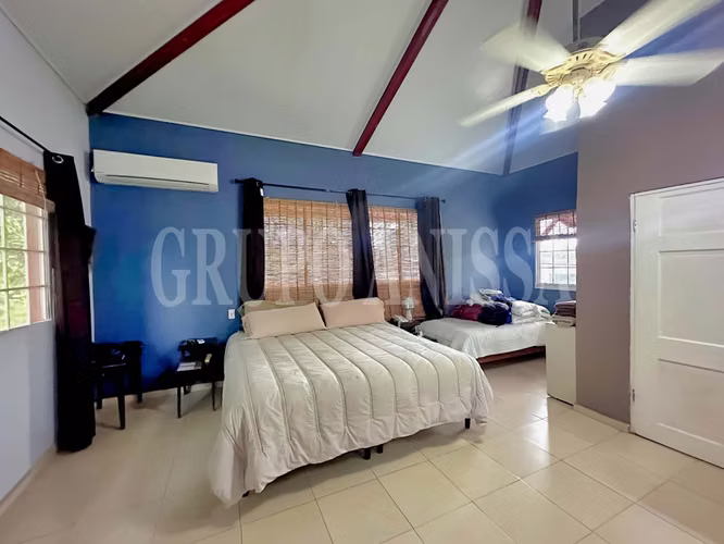 Se Vende Hermosa Casa de Playa con Piscina en Coronado