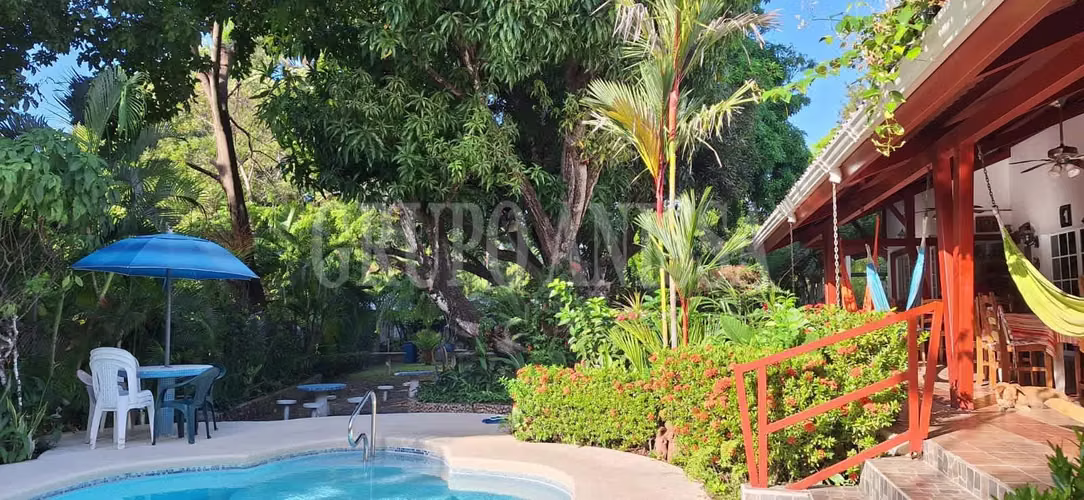 Se Vende Hermosa Casa de Playa con Piscina en Coronado
