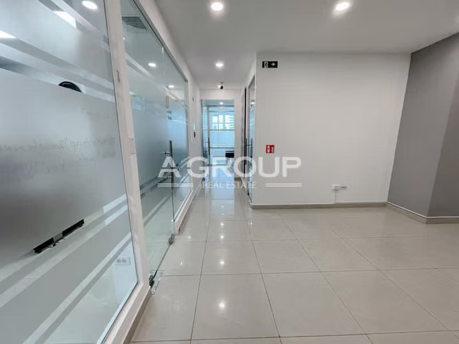 Ganga Ocean Business Plaza - Se vende oficina amoblada - Imagen 10