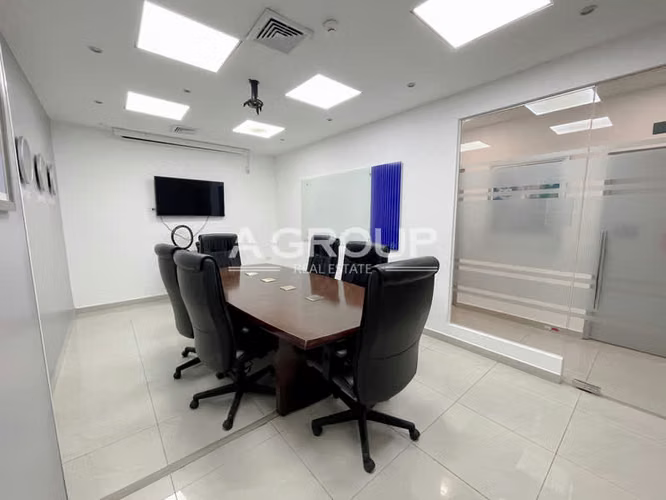 Ganga Ocean Business Plaza - Se vende oficina amoblada - Imagen 7