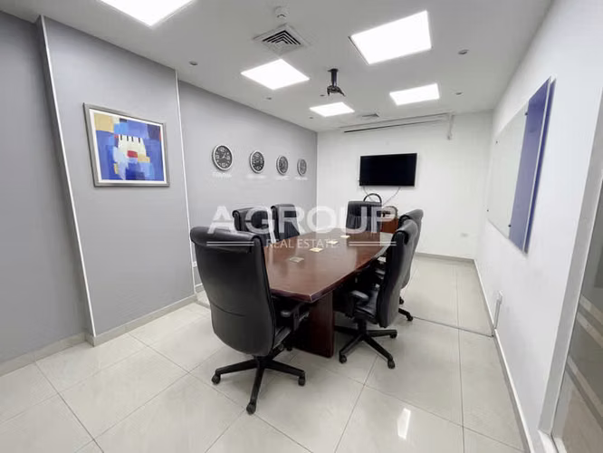Ganga Ocean Business Plaza - Se vende oficina amoblada - Imagen 6