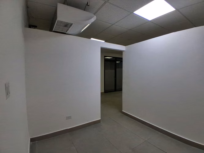 SE ALQUILA OFICINA EN PAITILLA