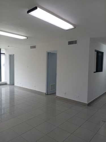 SE ALQUILA OFICINA EN MARBELLA Y AREA BANCARIA, 80 mt,  CANON DE B/850.00