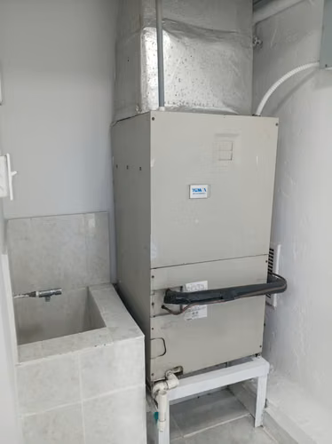 SE ALQUILA OFICINA EN MARBELLA Y AREA BANCARIA, 80 mt,  CANON DE B/850.00