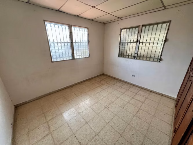CHANIS CASA SAN GERARDO MAYELA EN VENTA