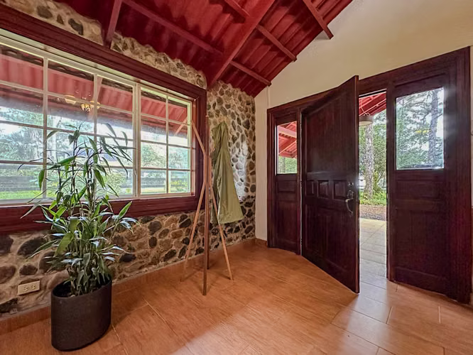 Venta casa de montaña en Altos de Cerro Azul