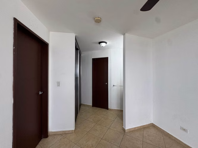 AV BALBOA | SE VENDE | 60M2 | 1 REC | 1 BAÑO | 1 PARKING | DEPOSITO | VISTA 180°