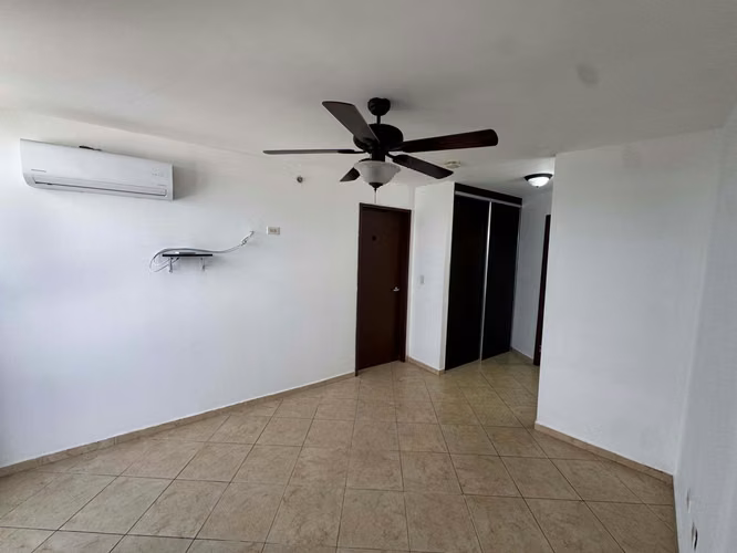 AV BALBOA | SE VENDE | 60M2 | 1 REC | 1 BAÑO | 1 PARKING | DEPOSITO | VISTA 180°