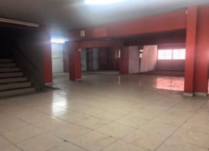 Venta de Edificio Comercial en Calidonia, 3,330m2 de construcción